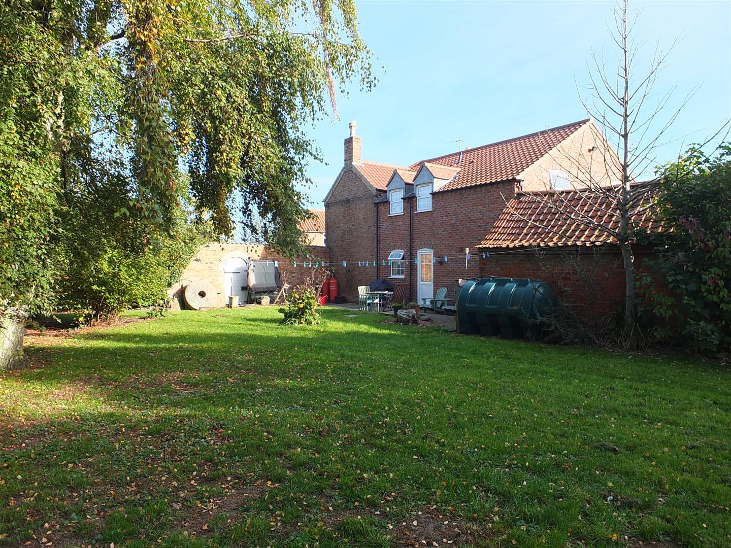 2nd View WALLED GARDEN